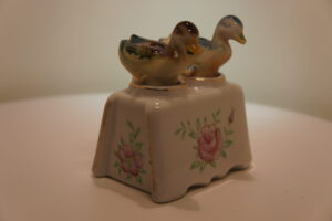 Twee eendjes in houder