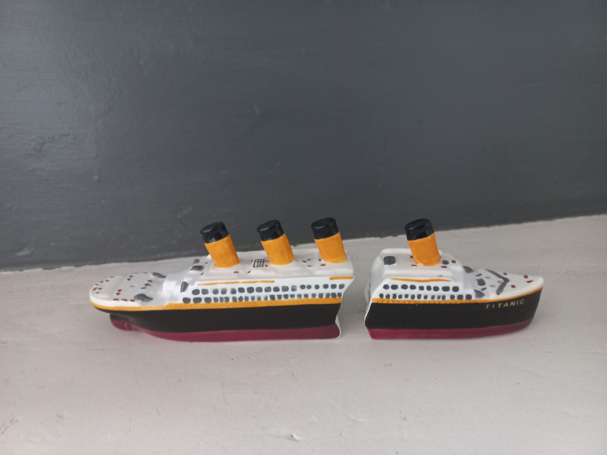 Titanic met originele doos